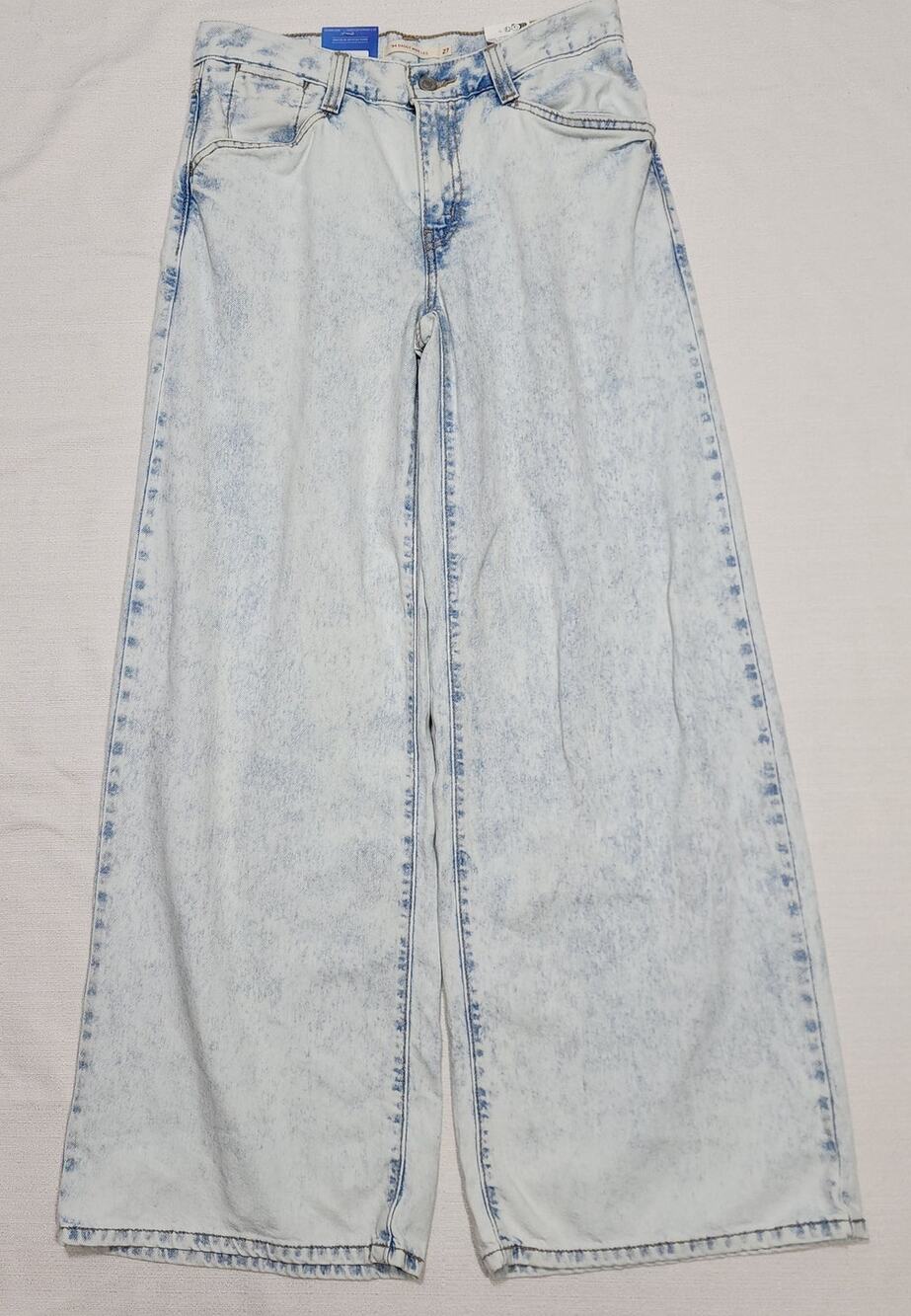 Levi's 94 baggy wide leg mid rise loose hips and thigh W27''x L31'' women's